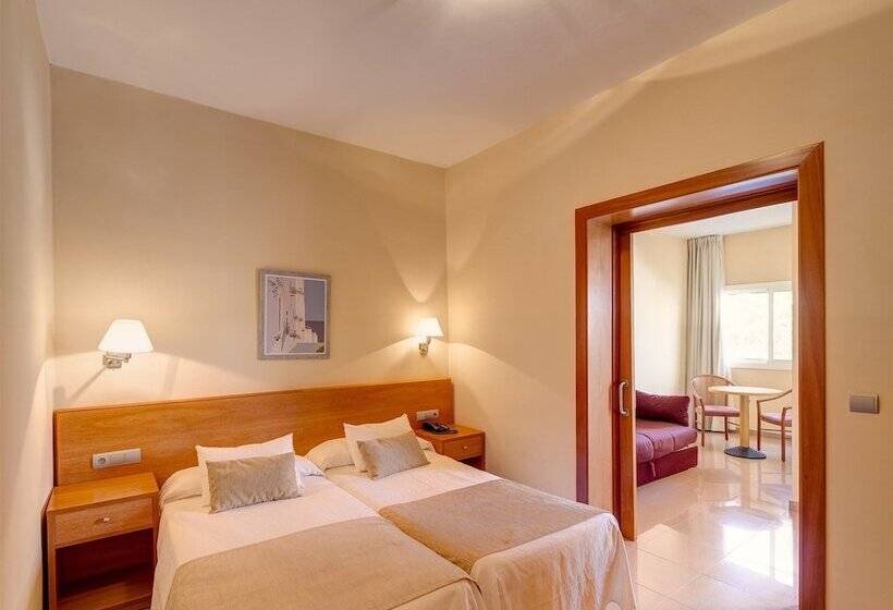 패밀리 룸, La Santa María