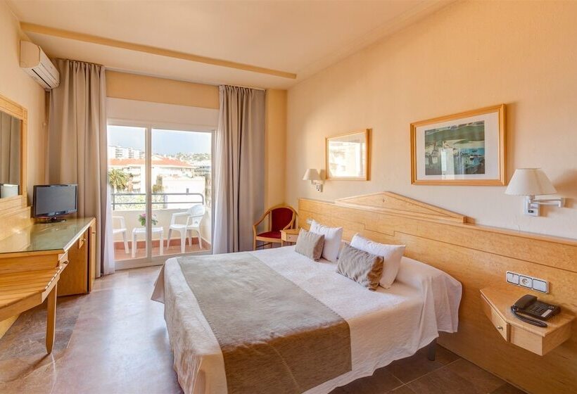 패밀리 룸, La Santa María