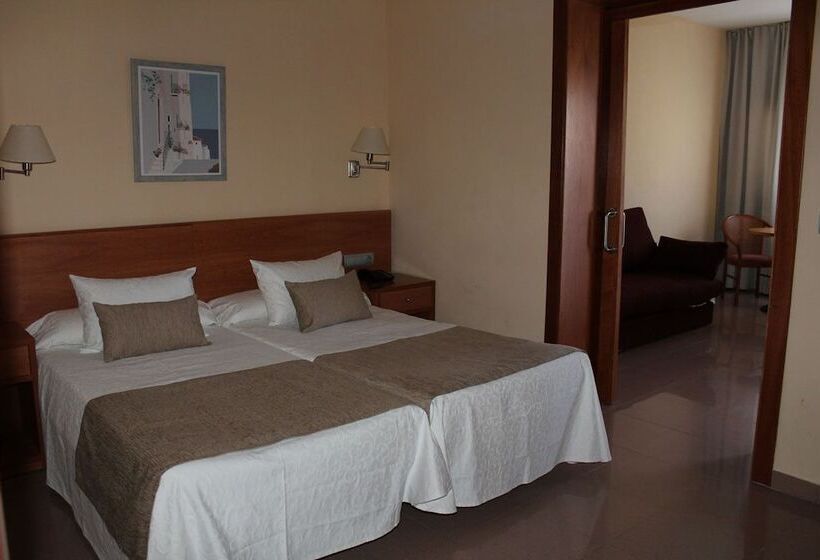 패밀리 룸, La Santa María