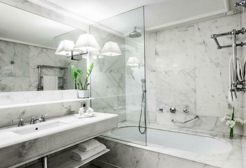 اتاق لوکس با چشمانداز شهر, Majestic Hotel & Spa Barcelona Gl