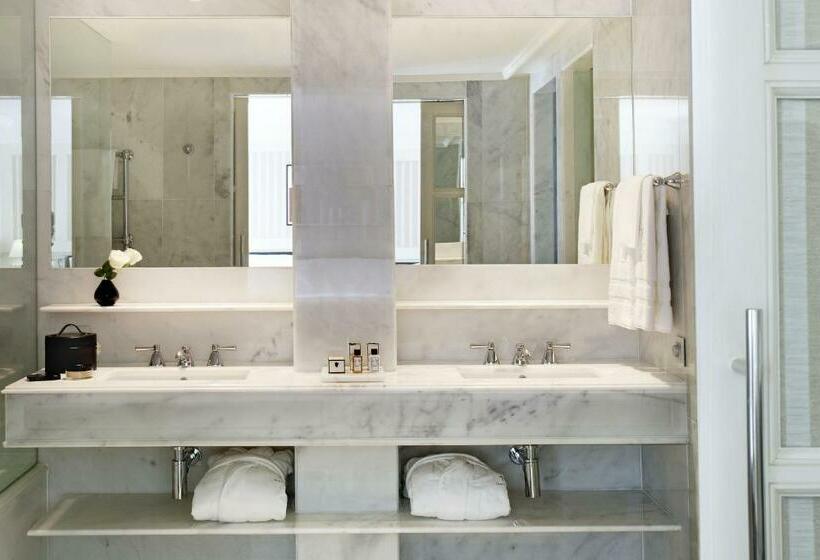 سوئیت جونیور با چشم‌انداز, Majestic Hotel & Spa Barcelona Gl