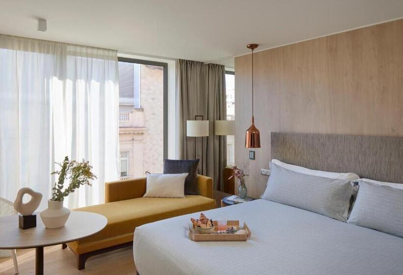 اتاق استاندارد با چشمانداز شهر, Me Barcelona