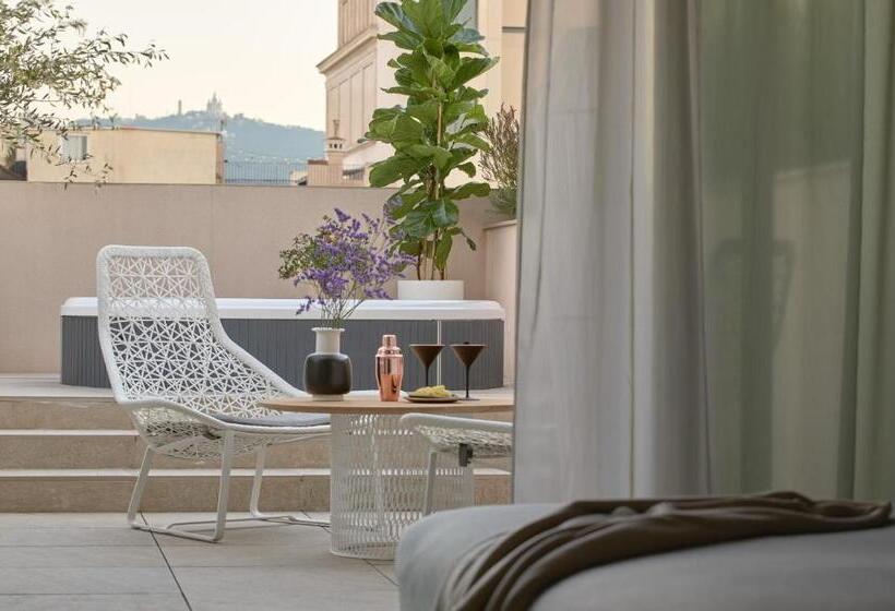 استودیو استاندارد با چشمانداز, Me Barcelona