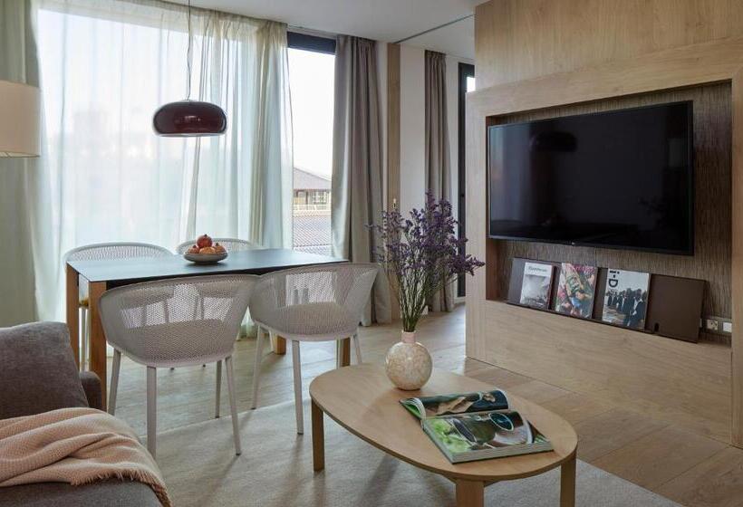 مجموعه ویستا شهر, Me Barcelona