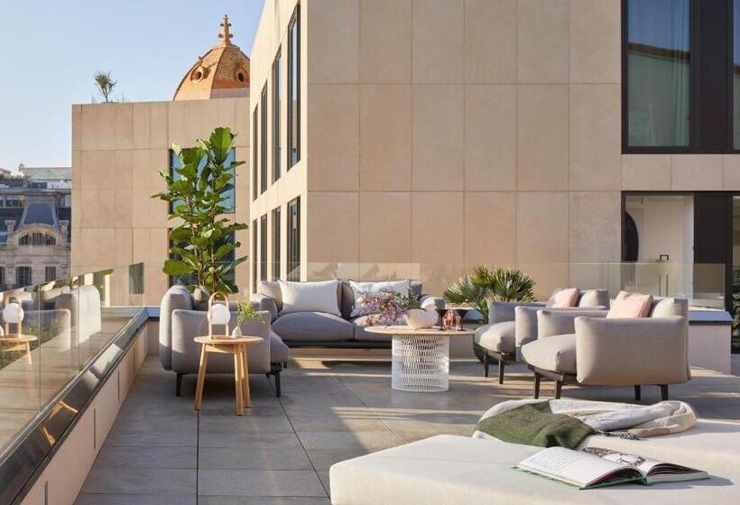 استودیو استاندارد با تراس, Me Barcelona