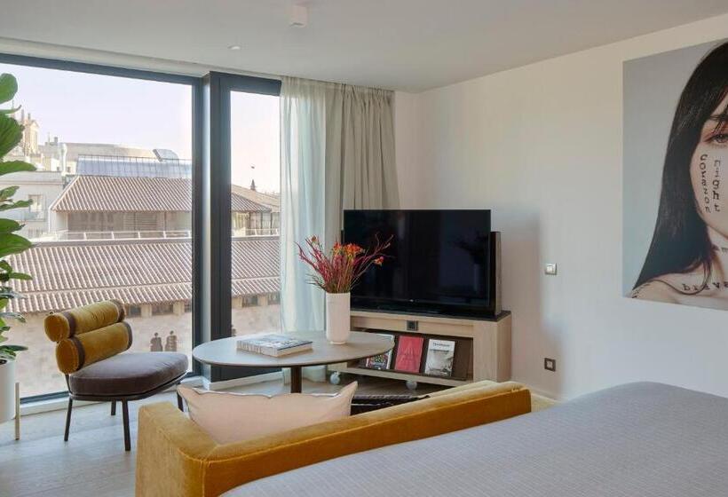 سوئیت 2 خوابه, Me Barcelona