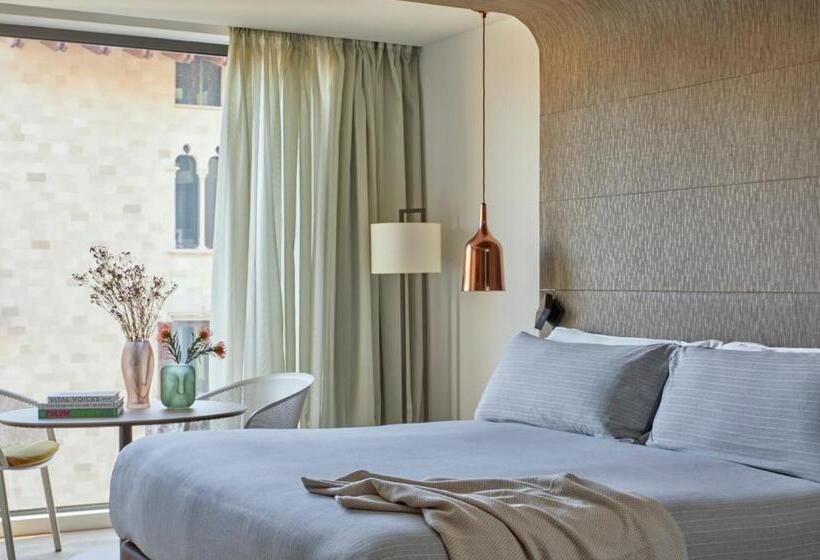 اتاق استاندارد تودرتو, Me Barcelona