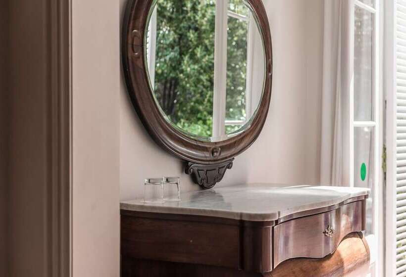 스탠다드 룸, Medium Romantic