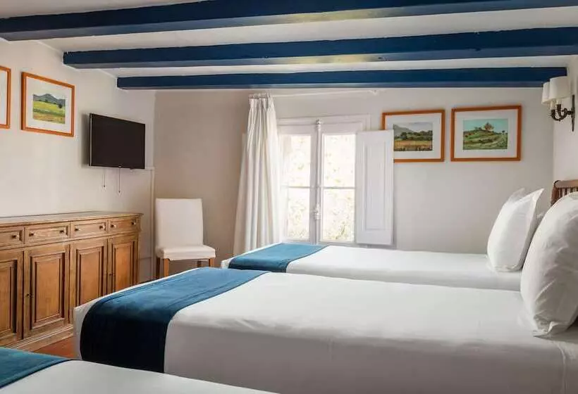 Quarto Triplo Estandar, Medium Romantic