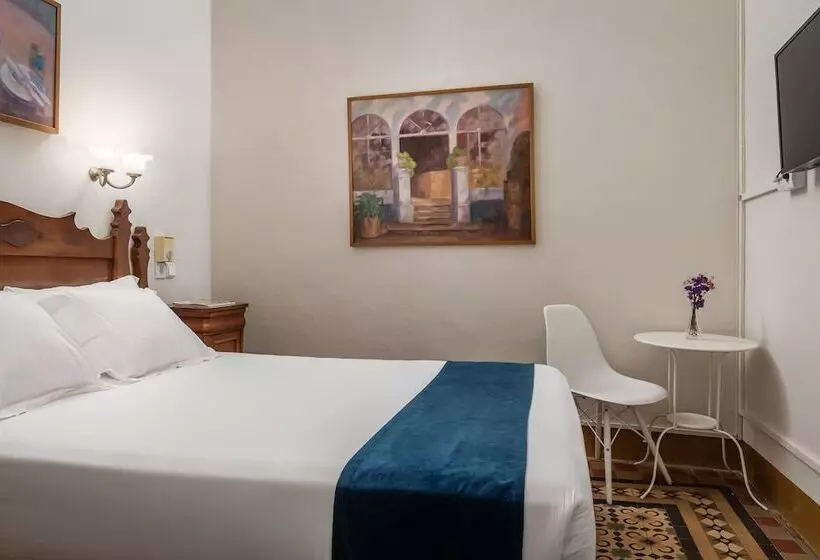 Cameră economică de Interior, Medium Romantic