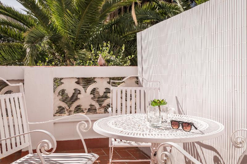 4인용 스탠다드 룸, Medium Romantic