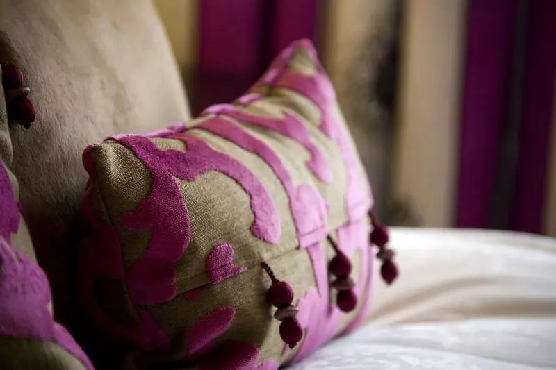 Quarto Economy, Medium Romantic
