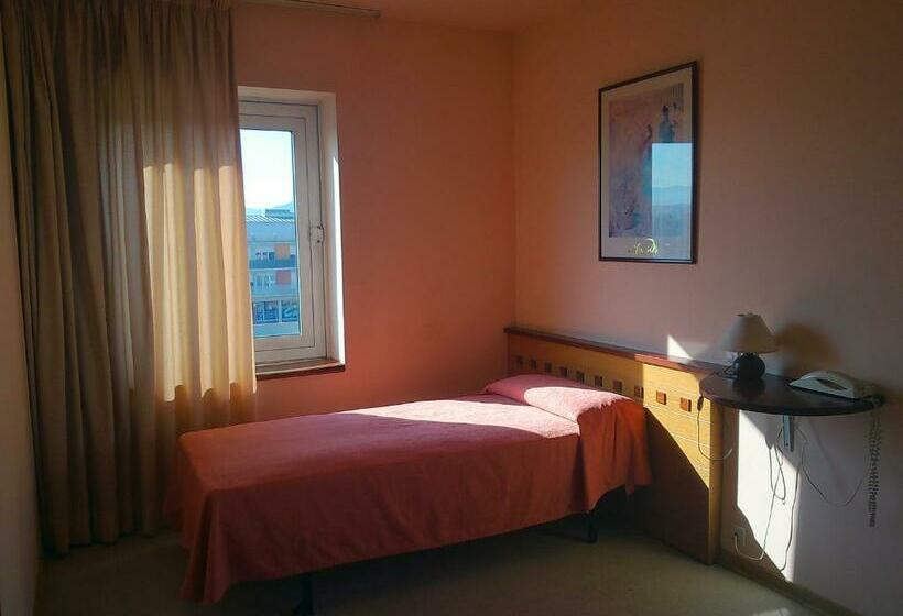 Номер Стандарт Индивидуальный, Montmeló