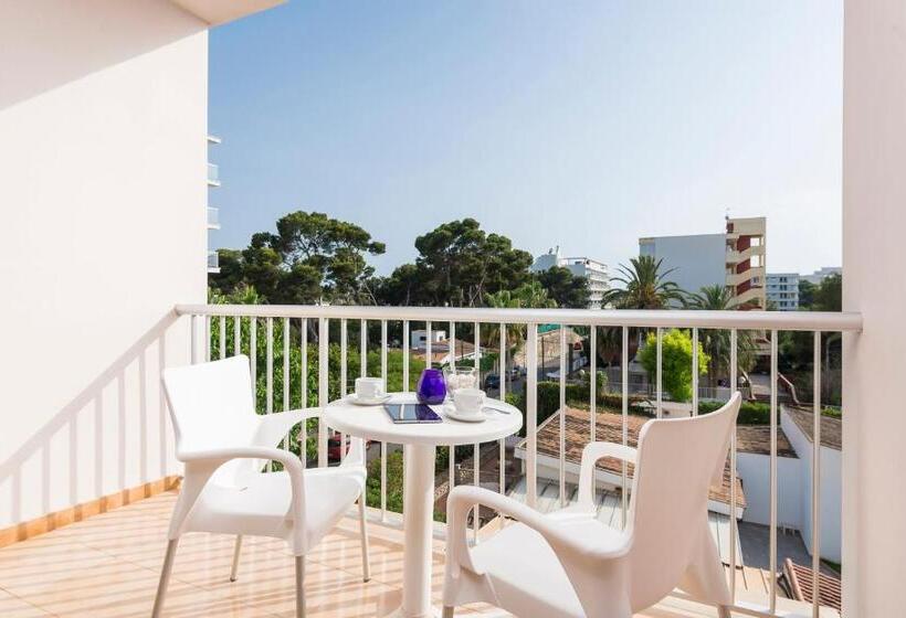 غرفة قياسية مزوَّدة بشُرفة, Nura Condor