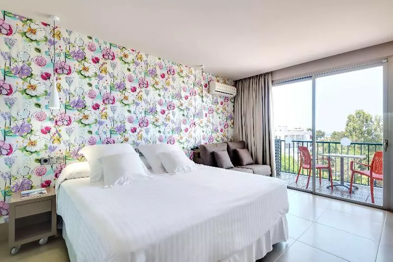 اتاق خانوادگی, Occidental Ibiza - All Inclusive