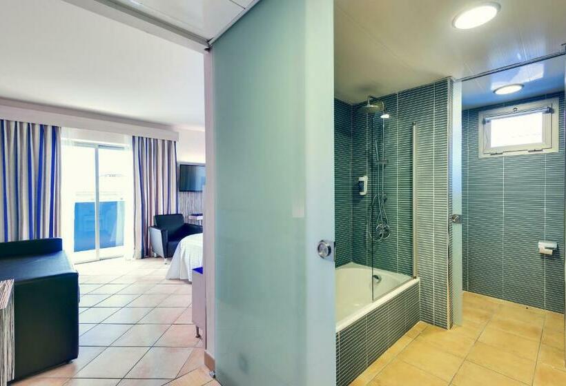 غرفة عائلية, Occidental Menorca