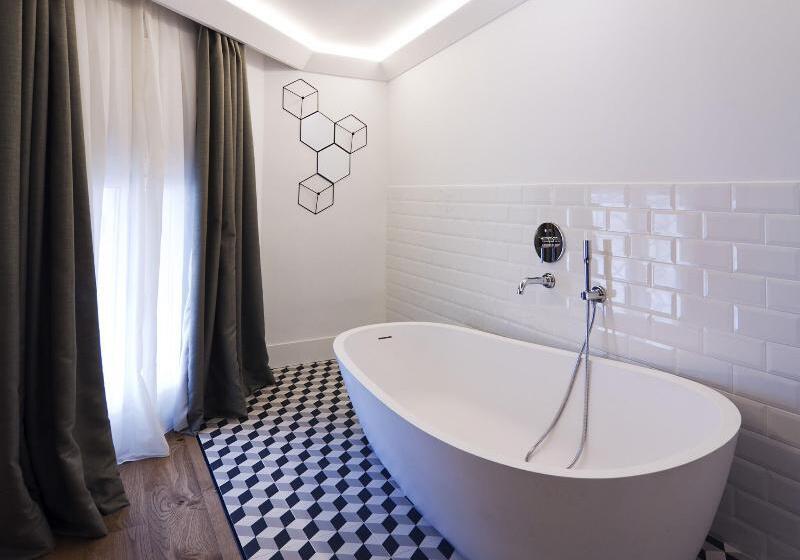 جناح جونيور, One Shot Palacio Reina Victoria 04