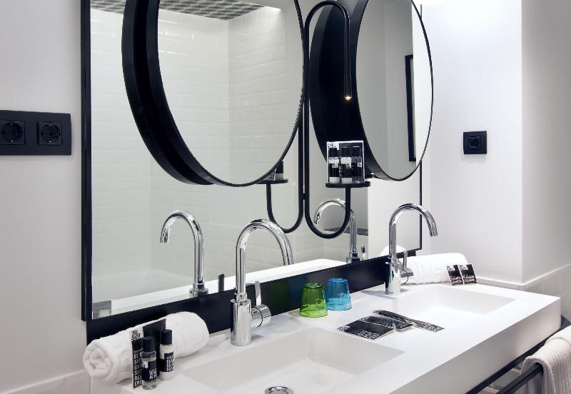 جناح جونيور, One Shot Palacio Reina Victoria 04