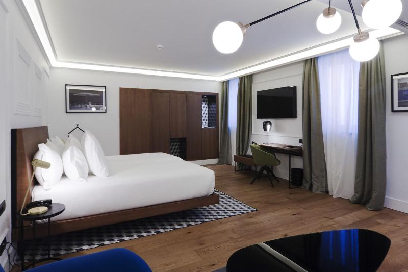 جناح, One Shot Palacio Reina Victoria 04