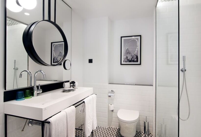 غرفة تنفيذية, One Shot Palacio Reina Victoria 04