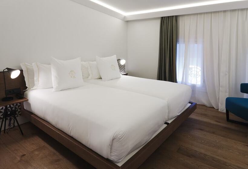 غرفة تنفيذية, One Shot Palacio Reina Victoria 04