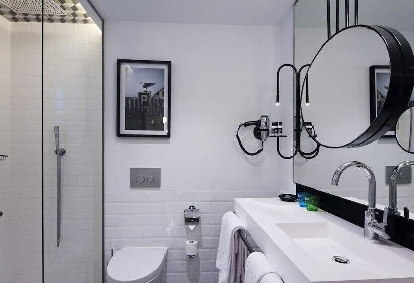 جناح, One Shot Palacio Reina Victoria 04