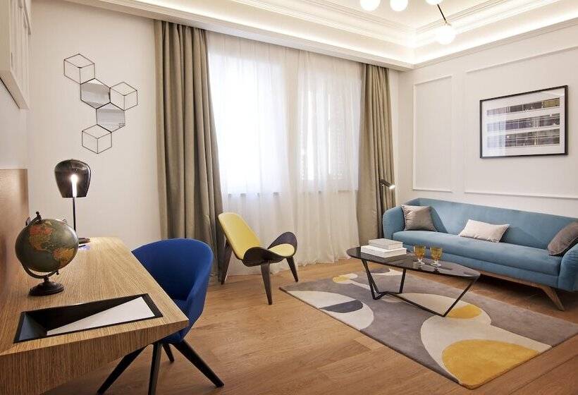 جناح جونيور, One Shot Palacio Reina Victoria 04