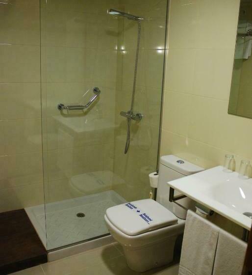 スタンダード4人部屋, Porto