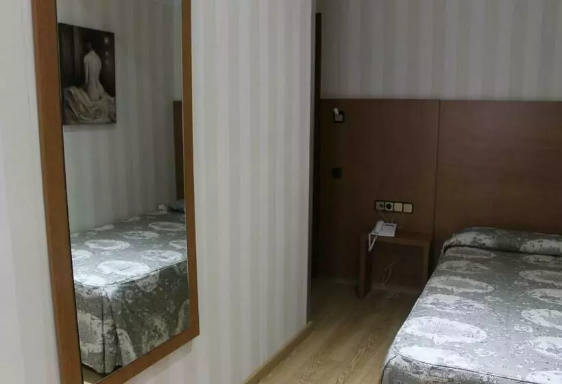 Chambre Standard Individuelle, Ramblas