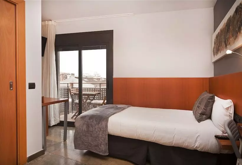 اتاق استاندارد یک نفره, Sant Pere Ll Hspii