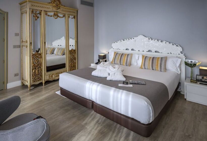 Люкс с Видом, Serhs Rivoli Rambla