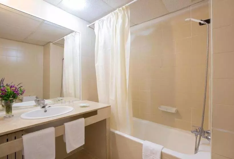 Habitación Estàndard Individual, Tora