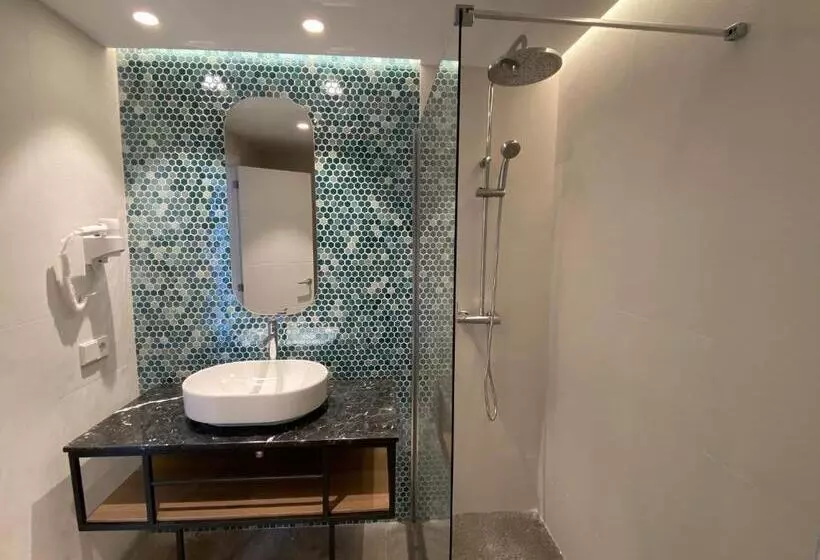 Habitació Triple Estàndard, Tora