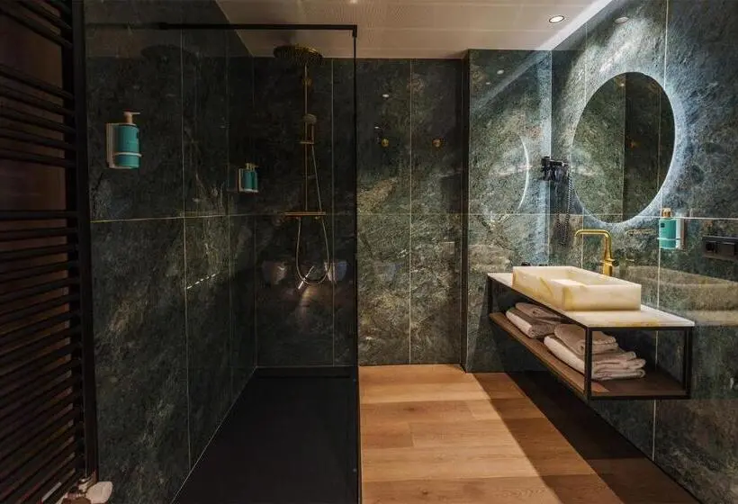 キングサイズベッドのスイートルーム, Spirit Hotel Ciudad de Burgos