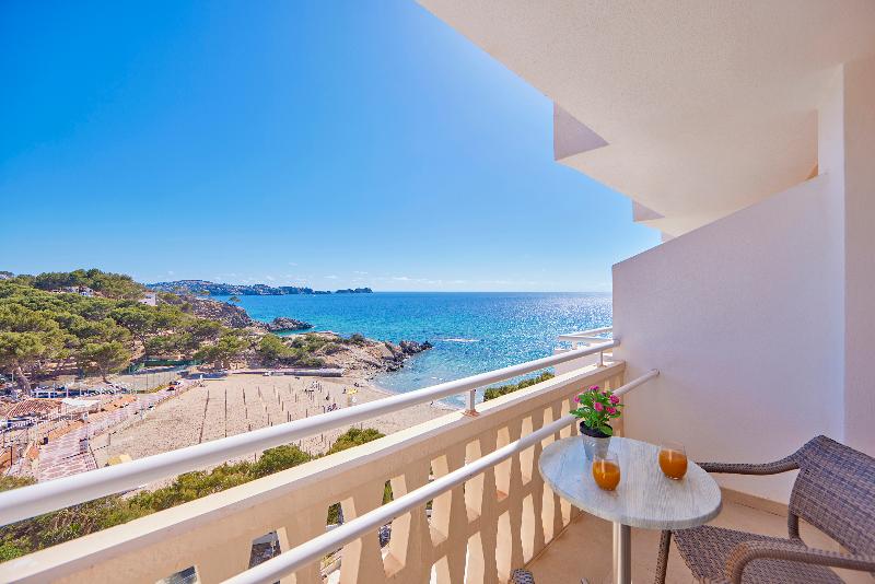 اتاق اساندارد با چشمانداز جانبی به دریا, Universal Hotel Lido Park & Spa