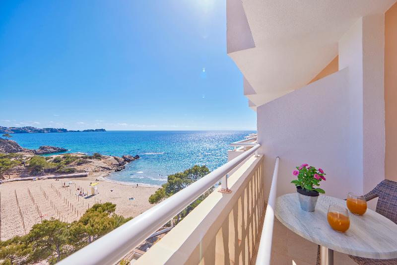 اتاق اساندارد با چشمانداز جانبی به دریا, Universal Hotel Lido Park & Spa