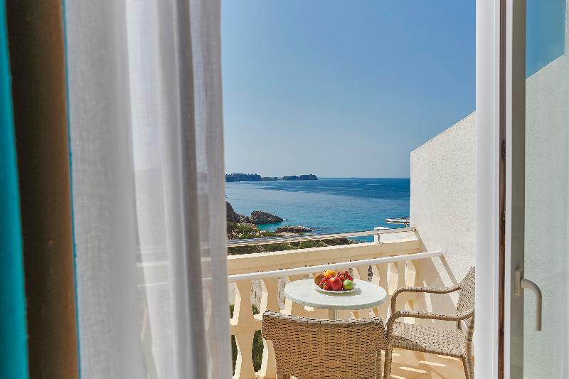 اتاق اساندارد با چشمانداز جانبی به دریا, Universal Hotel Lido Park & Spa