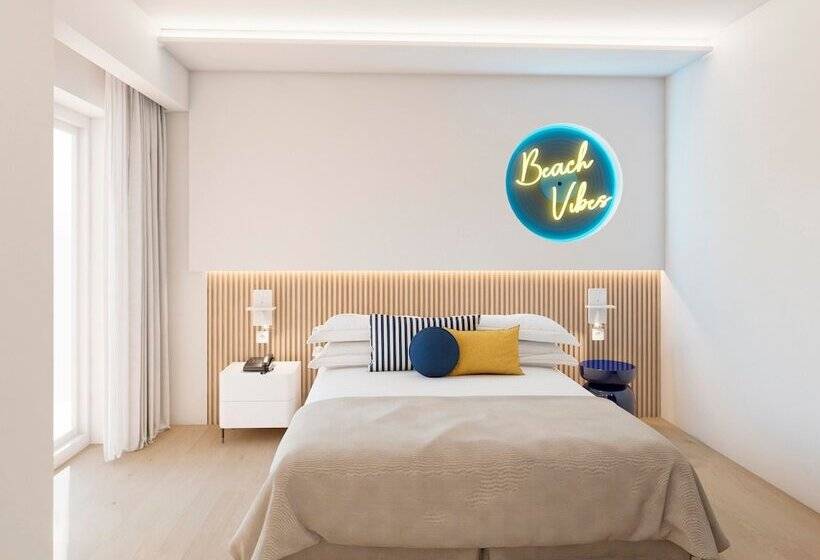 سوییت جونیور با چشمانداز جانبی دریا, Universal Hotel Neptuno - Adults Only