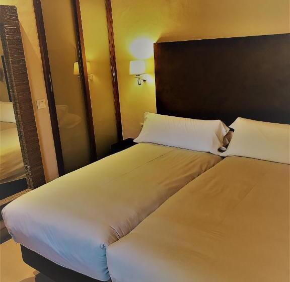 Номер Стандарт Трехместный, Chillout Hotel Tres Mares