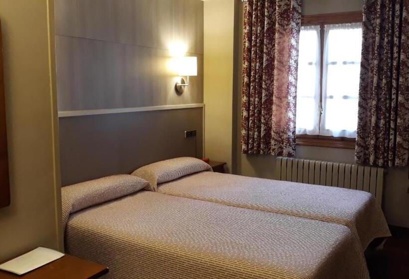 חדר סטנדרט, Aragüells