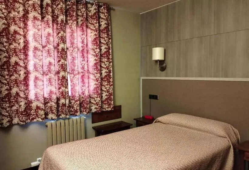 Standart Tek Kişilik Oda, Aragüells