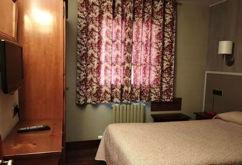 Standart Tek Kişilik Oda, Aragüells