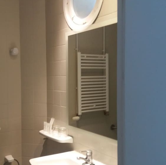 标准三人间, 1881 Hotel Balneario Vichy Catalan