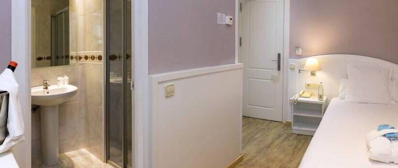 标准单人间, 1881 Hotel Balneario Vichy Catalan