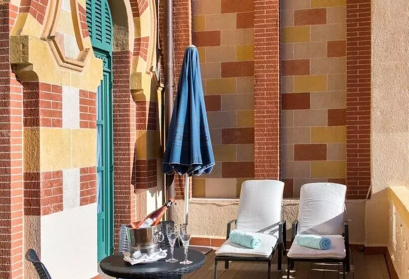 سوییت جونیور, 1881 Hotel Balneario Vichy Catalan