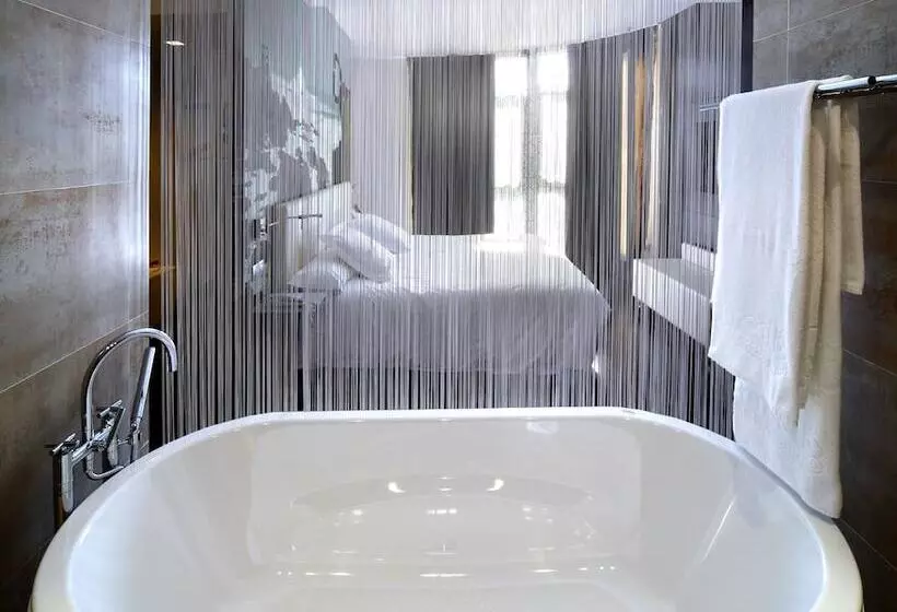 سوییت, Barcelo Costa Vasca
