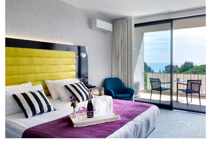 اتاق لوکس با چشمانداز دریا, Eetu  Adults Only