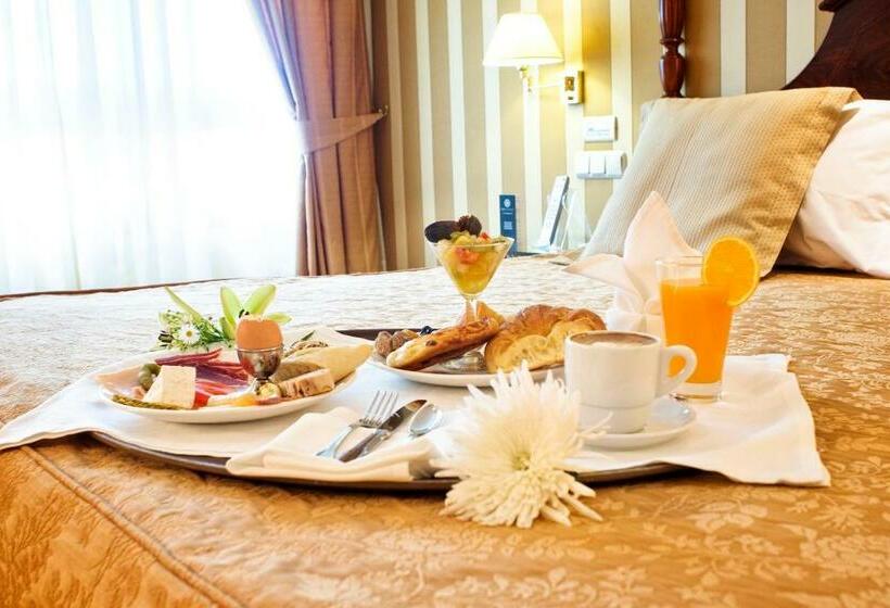 스탠다드 트리플 룸, Eurostars Araguaney