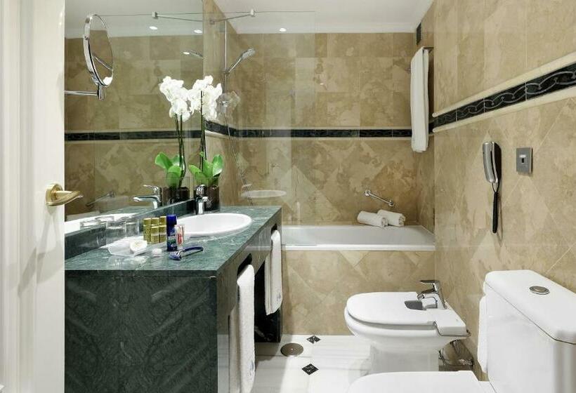 اتاق استاندارد سه نفره, Eurostars Conquistador
