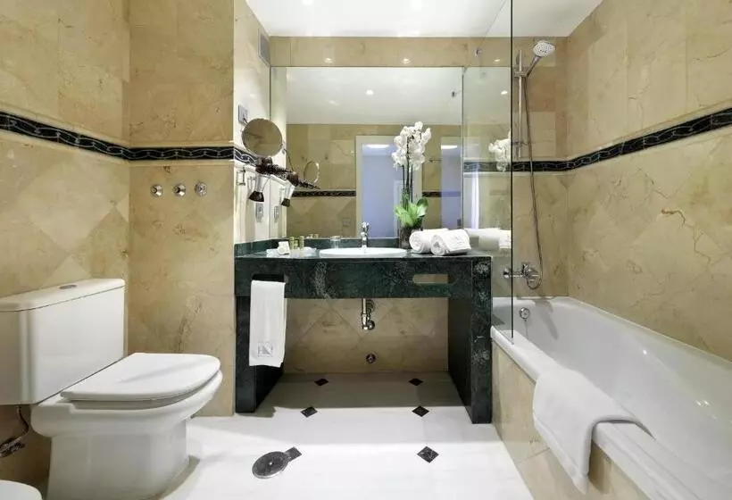 سوییت جونیور, Eurostars Conquistador